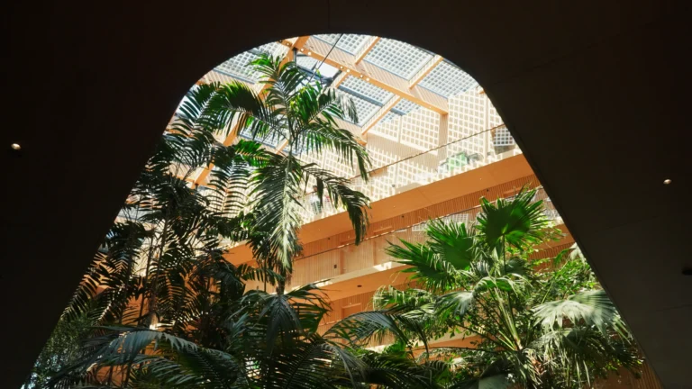 Een beeld uit hotel Jakarta in Amsterdam.